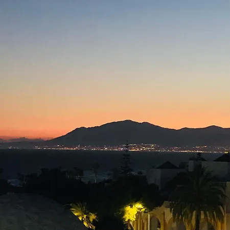 아파트 Honeymoon Corner Suite, Sun-all-day Terrace On The Of 마르베야