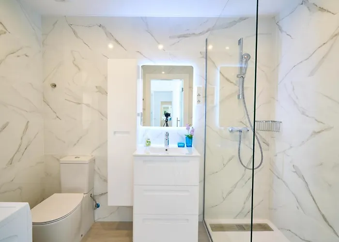 Honeymoon Corner Suite, Sun-all-day Terrace On The Of Apartmán Marbella