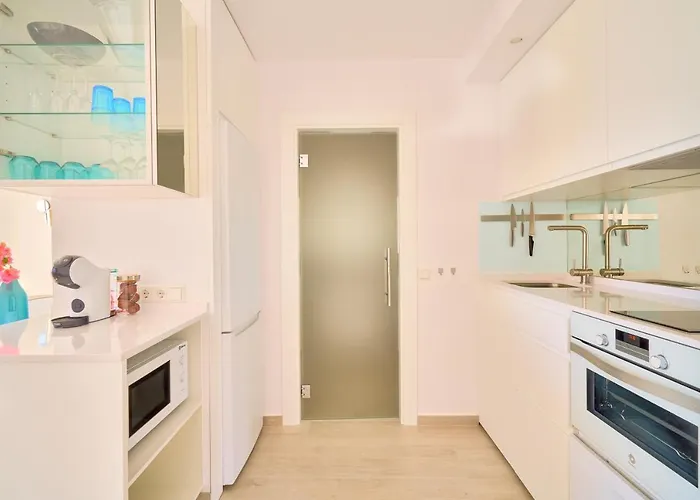 Honeymoon Corner Suite, Sun-all-day Terrace On The Of *