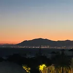 Apartman Honeymoon Corner Suite, Sun-all-day Terrace On The Of Marbella