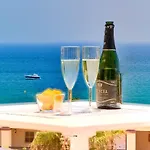 Apartman Honeymoon Corner Suite, Sun-all-day Terrace On The Of
