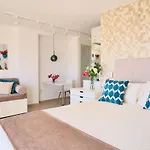 Honeymoon Corner Suite, Sun-all-day Terrace On The Of Apartman
