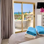 Honeymoon Corner Suite, Sun-all-day Terrace On The Of * Μαρμπέλλα