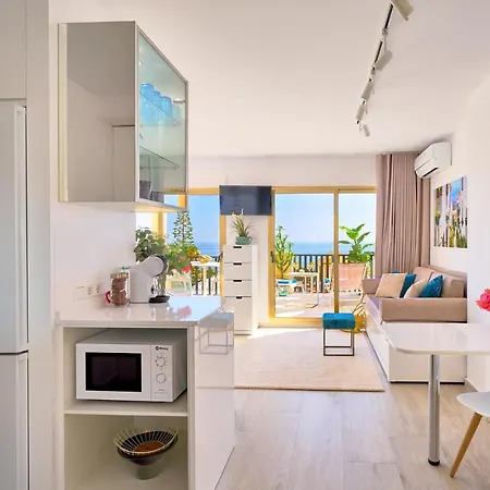 Апартаменты Honeymoon Corner Suite, Sun-all-day Terrace On The Of *