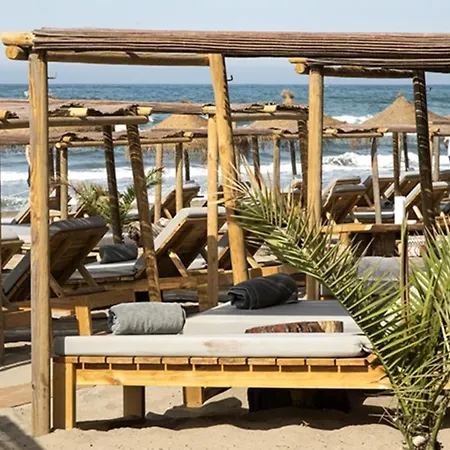 Διαμέρισμα Honeymoon Corner Suite, Sun-all-day Terrace On The Of Μαρμπέλλα